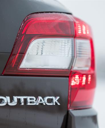 SUBARU_OUTBACK-13-lr